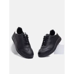 The Roadster Lifestyle Co. Men Black Round Toe Sneakers