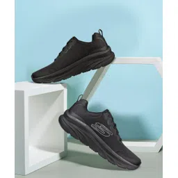 Skechers D'LUX WALKER - SCRAMBLER Casual Sneakers for Mens Sneakers For Men