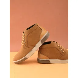 The Roadster Lifestyle Co. Men Tan Brown Round Toe Memory Foam Sneakers
