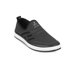 Mochi Men Printed Textured Sneakers