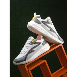 The Roadster Lifestyle Co. Men Grey Colourblocked Comfort Insole Contrast Sole Sneakers