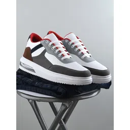 The Roadster Lifestyle Co. Men White Textured Lightweight Comfort Insole Basics Sneakers