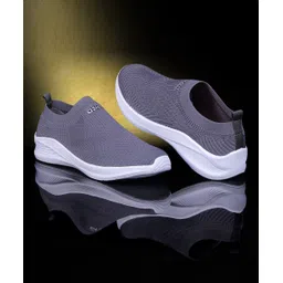Wind-04 Walking Shoes For Men