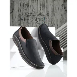 Egoss Men Textured Square Toe Comfort Insole Leather Slip-On Sneakers