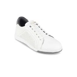 Metro Men Round Toe Sneakers Casual Shoes