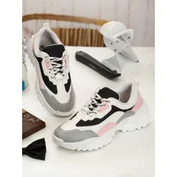 Training & Gym Shoes For Women