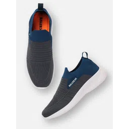 Killer Men Colourblocked Lightweight Slip On Sneakers