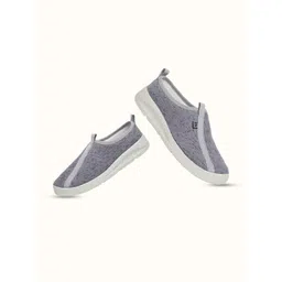 plaeto Men Textured EZPlay Lightweight Knit Upper Slip-On Walking Shoes