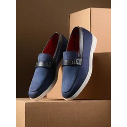 San Frissco Men Comfort Insole Contrast Sole Slip-On Sneakers