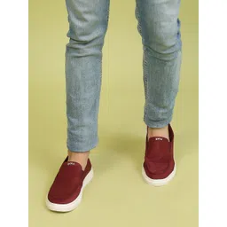 yoho Men Colourblocked Slip-On Sneakers