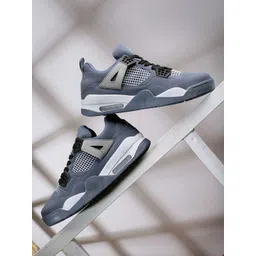 JUMPLITE Men Textured Comfort Insole Sneakers