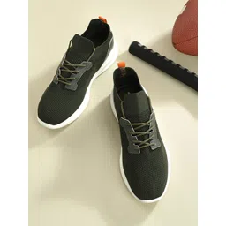 Roadster Men Mesh Lace Up Running Sports Shoes