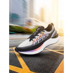 Xtep Men Textile Cushioning PSI Running Shoes