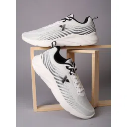 Xtep Men Textile Running Shoes