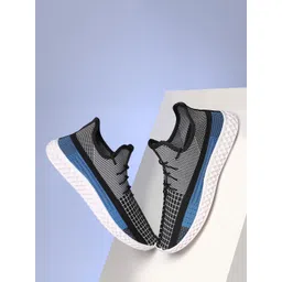 Paragon Men Lace-Up Walking Shoes