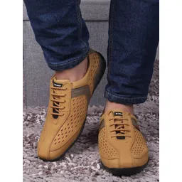 Red Chief Men Rust Textured Leather Sneakers