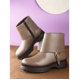 The Roadster Lifestyle Co. Women Casual Round Toe Boots