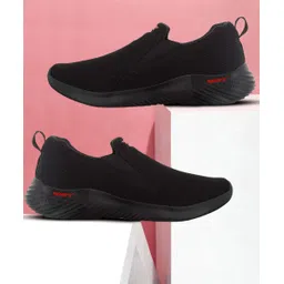 SM 651 Walking Shoes For Men