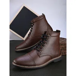 Fashion Victim Men Textured Regular Boots