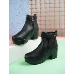 Walkfree Women Block-Heel Regular Boots with Buckle