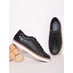 EZOK Men Black Textured Leather Sneakers