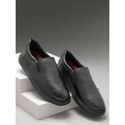 Ruosh Men Textured Lightweight Comfort Insole Contrast Sole Leather Slip-On Sneakers