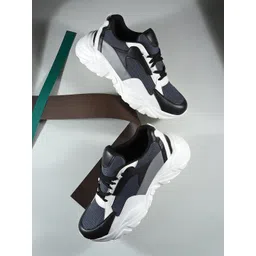 The Roadster Lifestyle Co. Men Black & Grey Colourblocked Lightweight Sneakers