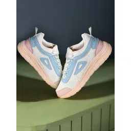 IMPAKTO Women Colourblocked Lace-Ups Sneakers