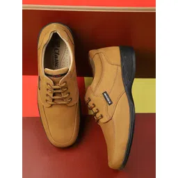 Red Chief Men Rust Sneakers