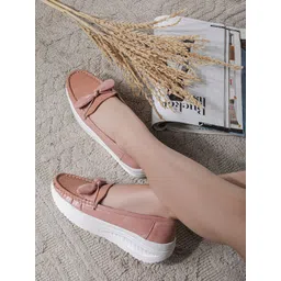 Shezone Women Textured Slip-On Sneakers