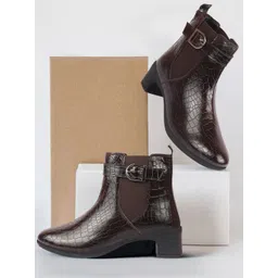 FAUSTO Women Textured Heeled Chelsea Boots