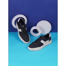 Mochi Men Textured Comfort Insole Contrast Sole Lace-Ups Sneakers