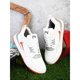 Fashion Victim Men Colourblocked Lightweight Memory Foam Insole Sneakers