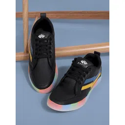 AMICO Men Striped Lightweight Comfort Insole Contrast Sole Sneakers