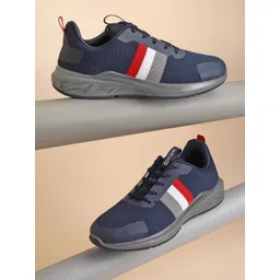 Paragon Men Lace-Up Walking Shoes