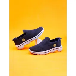 bacca bucci Men Blue Mesh Walking Non-Marking Shoes