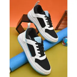 Roadster Men Colourblocked Lightweight Sneakers