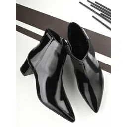 El Paso Women Block-Heeled Comfort-Fit Chelsea Boots