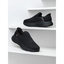 adeboy Men Textured Slip-On Sneakers