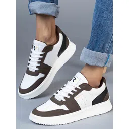 RUN SEVEN Men Colourblocked Lace Up Sneakers