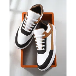 The Roadster Lifestyle Co. Men White & Brown Colourblocked Lightweight Comfort Sneakers
