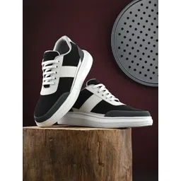 The Roadster Lifestyle Co. Men Black & White Colourblocked Comfort Lightweight Sneakers