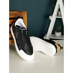 Koburg Men Colourblocked Lightweight Comfort Insole Contrast Sole Sneakers