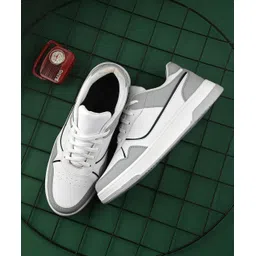 Premium Trending Comfortable Outdoor Shoes Sneakers For Men