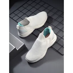 HRX by Hrithik Roshan Women Mesh Walking Shoes