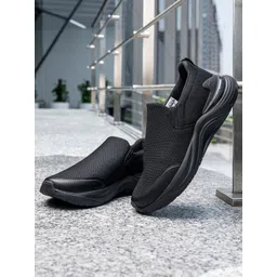 Red Tape Men Mesh Walking Shoes