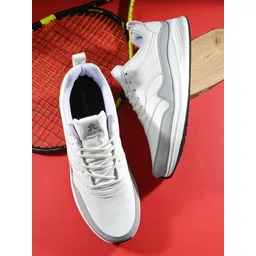 OFF LIMITS Men Mesh Non-Marking Running Shoes