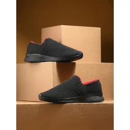 The Roadster Lifestyle Co. Men Black Textured Walking Sports Shoes