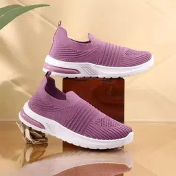Lightweight women shoes trendy women footwear comfortable sports shoes Training & Gym Shoes For Women