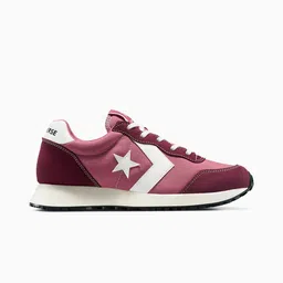 Omega Trainer unisex low top shoe